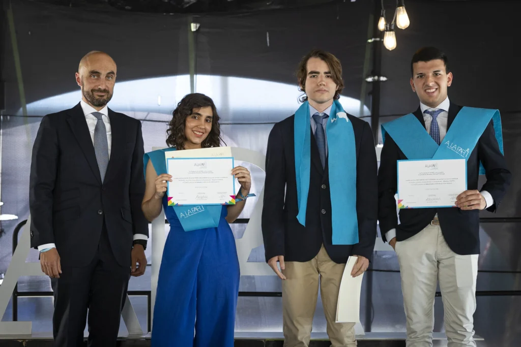 Graduación-Campus-2022-27-uai-2064x1376
