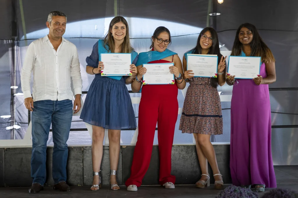 Graduación-Campus-2022-47-uai-2064x1376