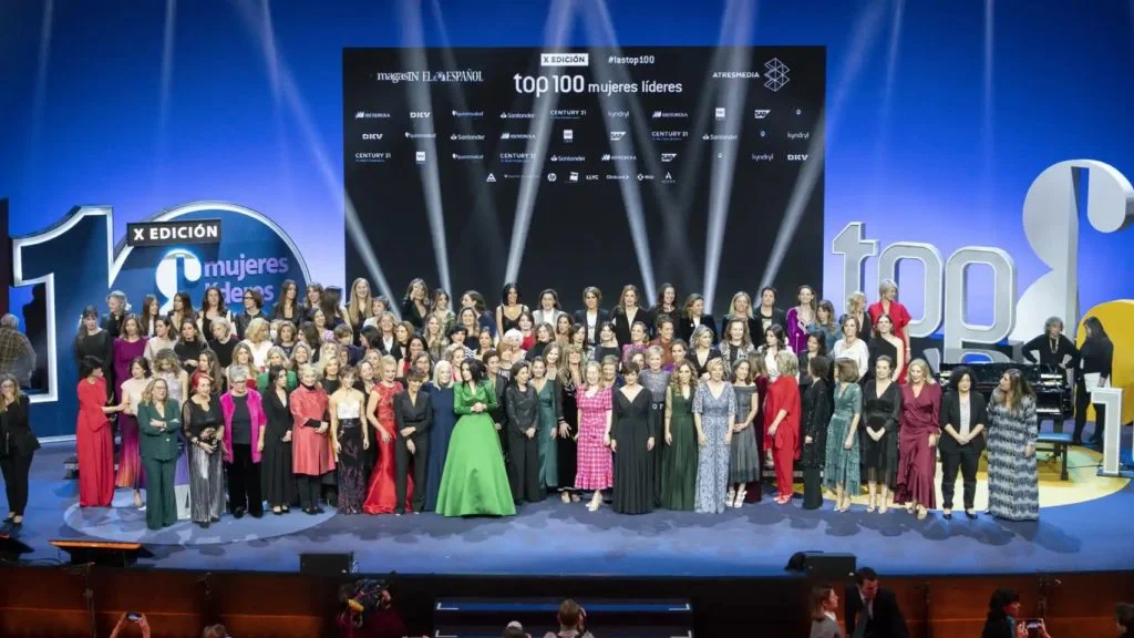 top-100-mujeres-lideres-e1677146572300