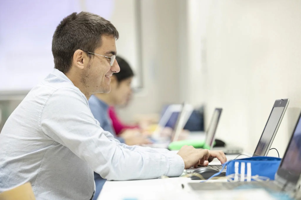 Arranca el proyecto de transformación digital en A LA PAR CAMPUS-BAJA-130-1024x683