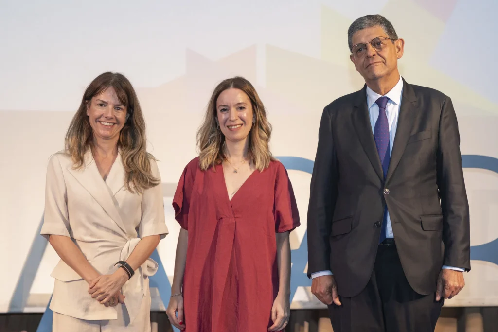 Graduación de la I promoción del proyecto Compass COMPASS-59-uai-2064x1376