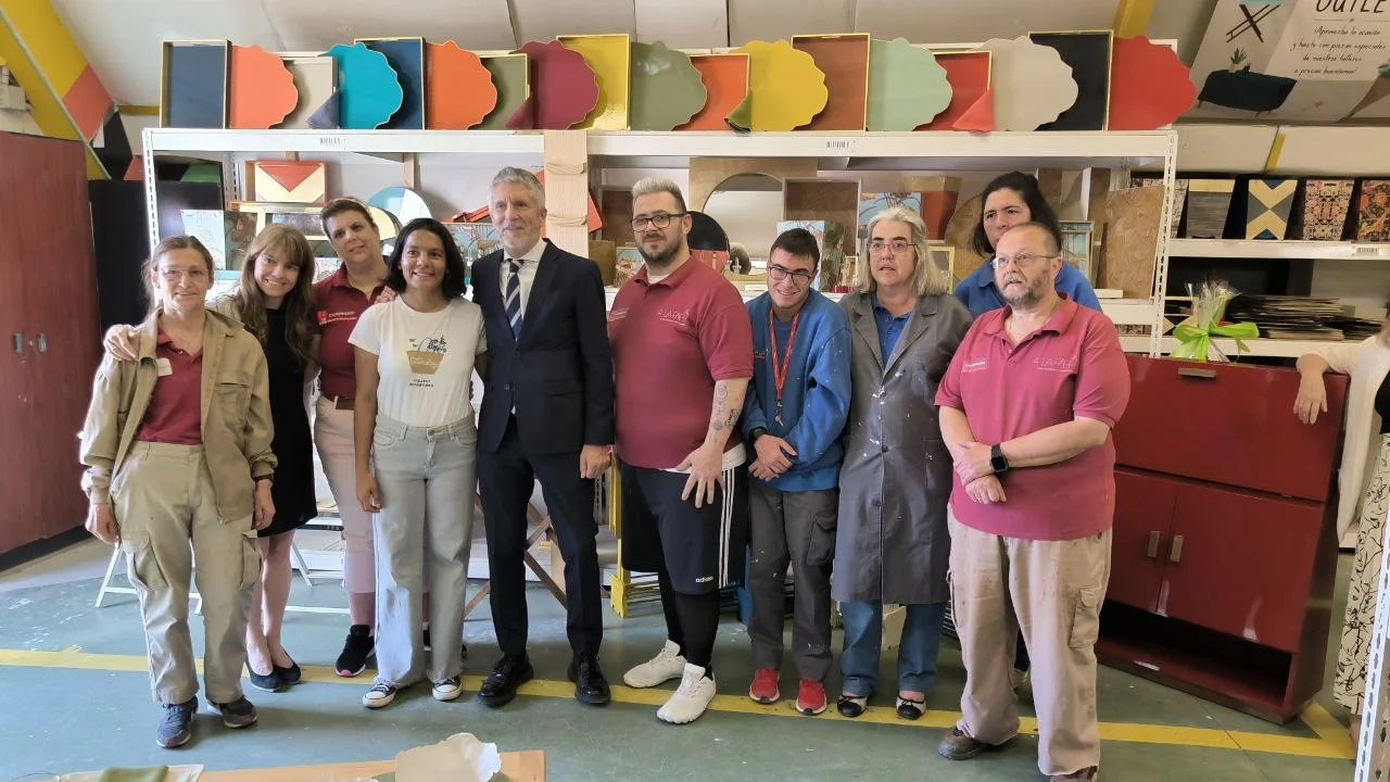 El ministro del Interior visita A LA PAR para conocer nuestra labor marlaska_visita