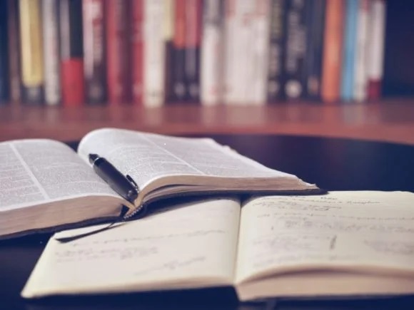 Más de 29 personas con discapacidad intelectual logran una plaza de empleo público gracias a Fundación A LA PAR estudio-scaled-e1721808055302