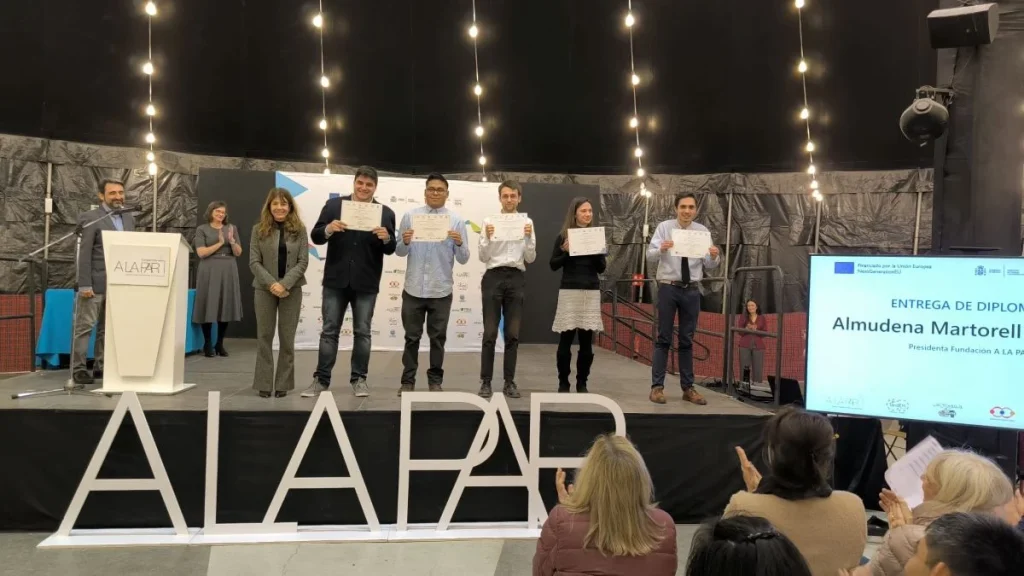 Los alumnos del Proyecto TándEM se gradúan tandem-3
