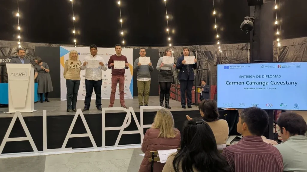 Los alumnos del Proyecto TándEM se gradúan tandem1-1