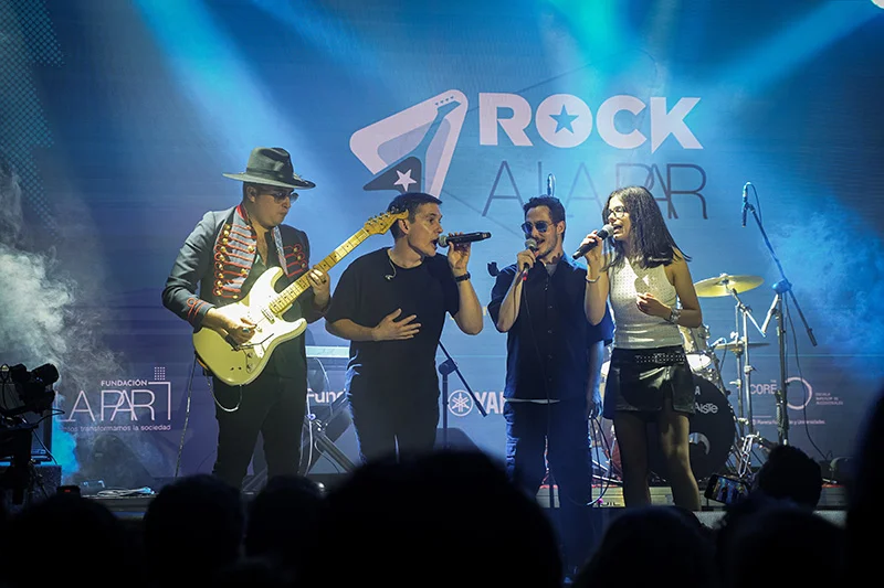 ROCK A LA PAR hace historia en el concierto del año foto12