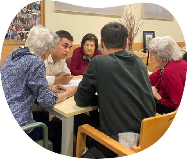 Alumnos CAMPVS en programa Intergeneracional